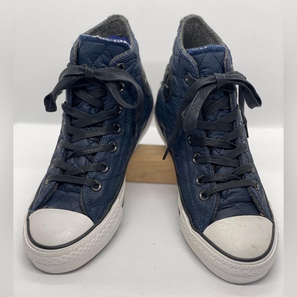 Women’s Size 6 Navy Quilted Parachute Converse Hightops